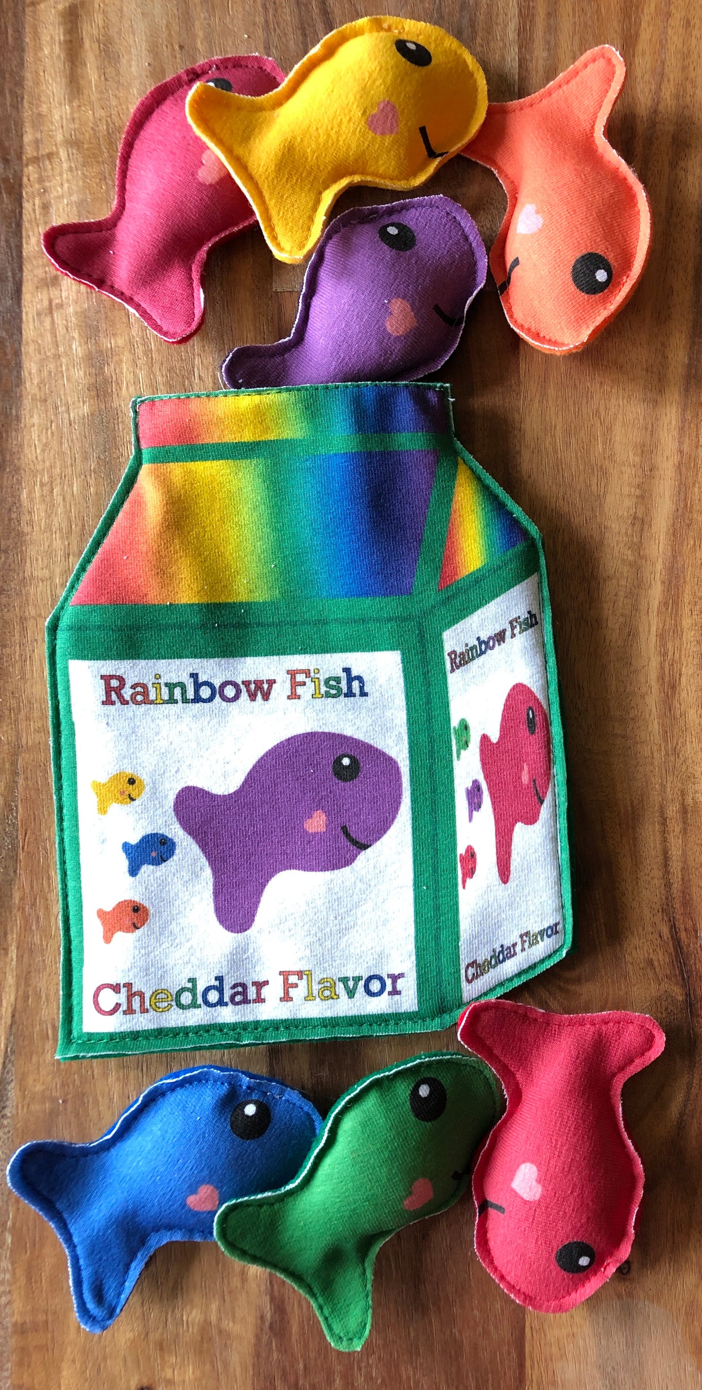Rainbow Fishie Crackers panel